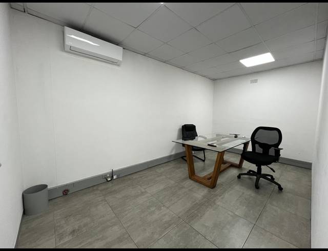 600M² WAREHOUSE TO LET IN FERNDALE